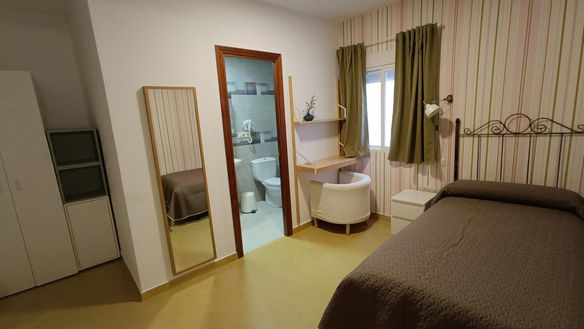 Hotel Rural Martin Banos De Montemayor Exteriör bild